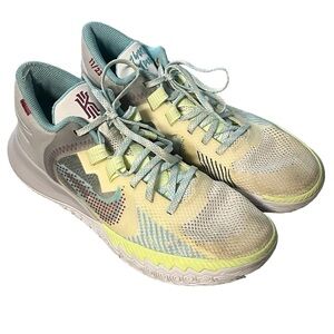 Nike Kyrie Flytrap 5 Basketball Shoes Used Men’s Size 8
